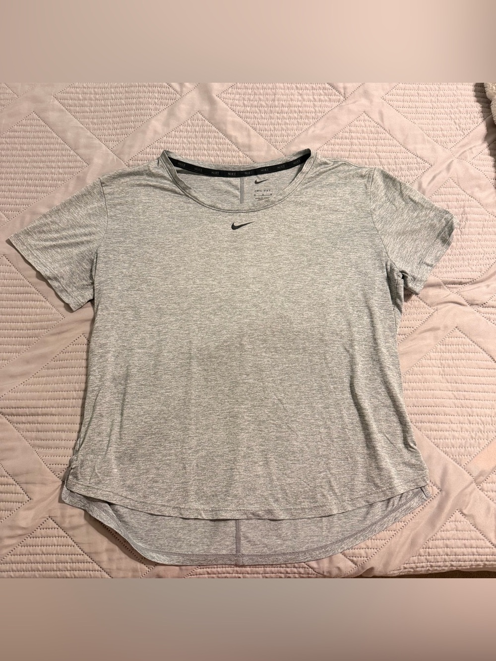 Nike One Training Dri-FIT Women’s Gray Shirt Size Medium